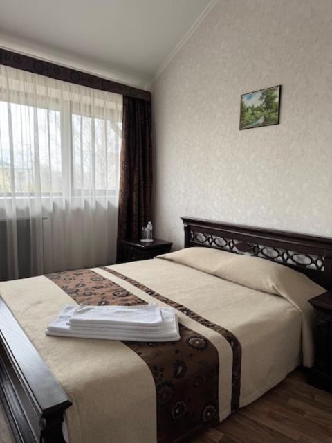 Charivna Taistra Bed and Breakfast Brovary Exteriör bild