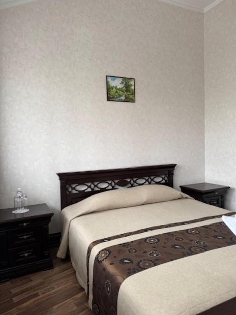 Charivna Taistra Bed and Breakfast Brovary Exteriör bild